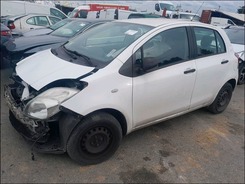 YARIS Yaris 1.0 - 69 VVT-i In YARIS II 2005 PHASE 2 01-2009 --> 12-2011 accidentée